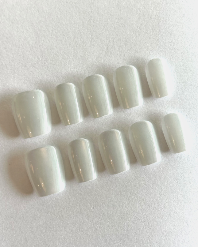 Pearl White Press on Nails