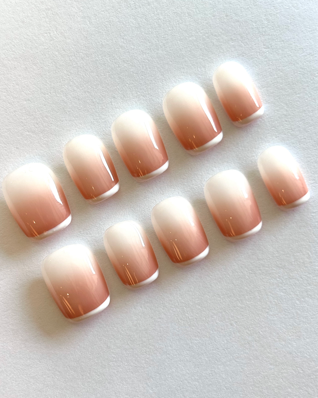 Short Ombré Press on Nails
