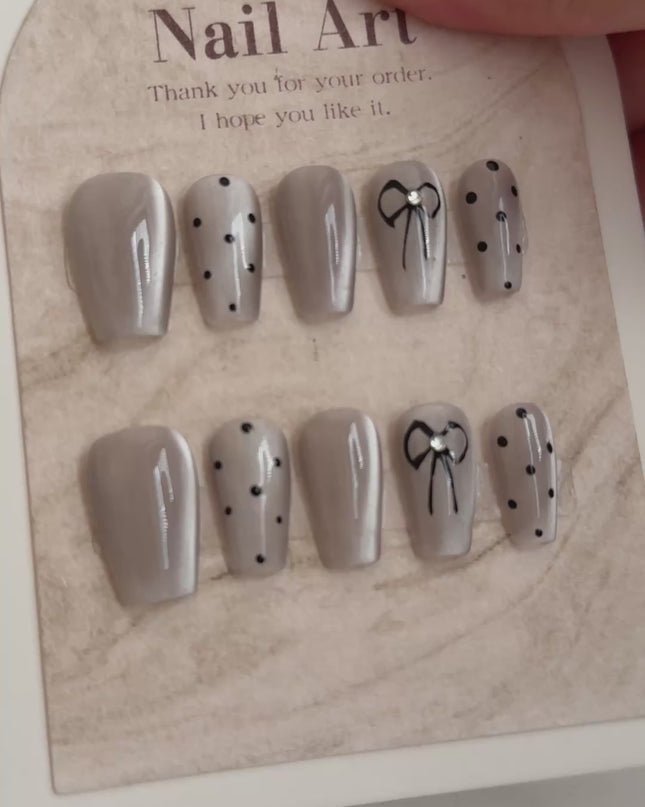 Silver Polka Dot Press On Nails