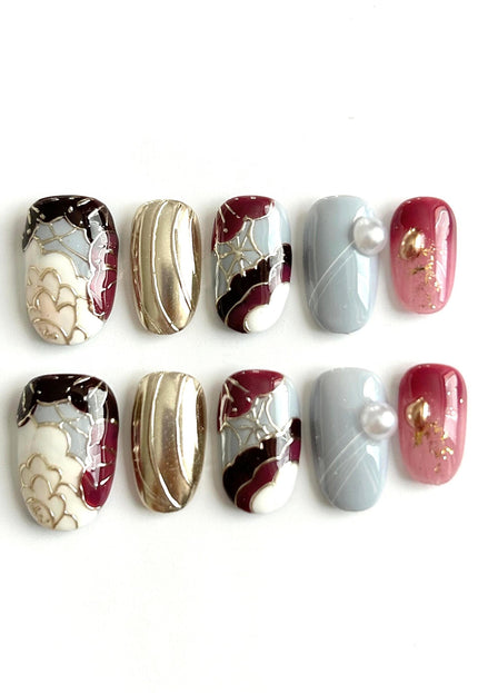Gilded Web Press-On Nails