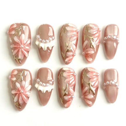 Collection image for: MEDIUM LENGTH PRESS ON NAILS