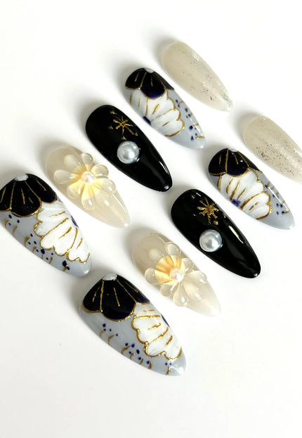 Midnight Floral Press-On Nails