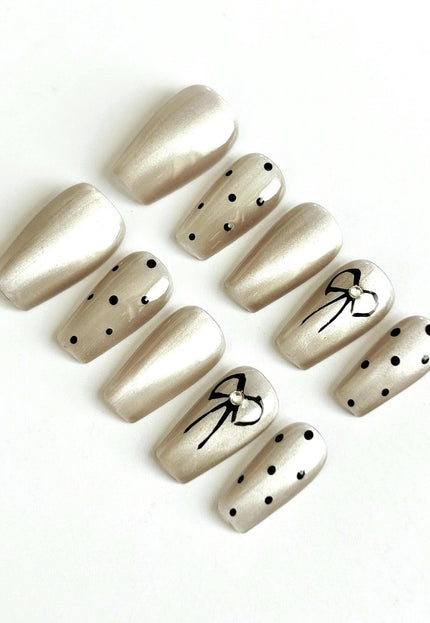 Silver Polka Dot Press On Nails
