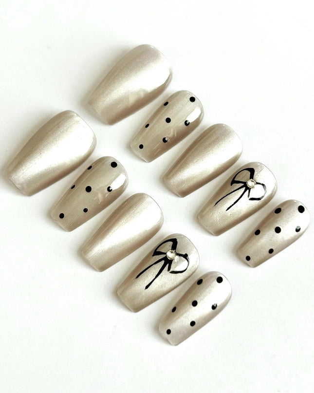 Silver Polka Dot Press On Nails